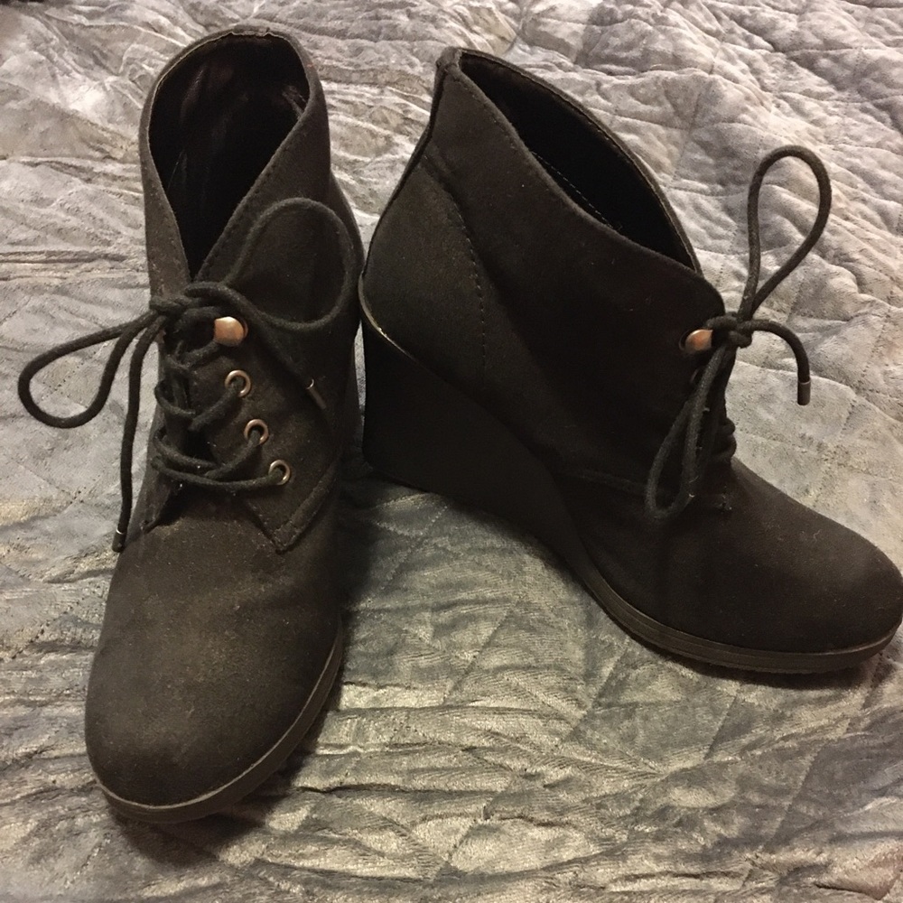 Black wedge booties size 8
